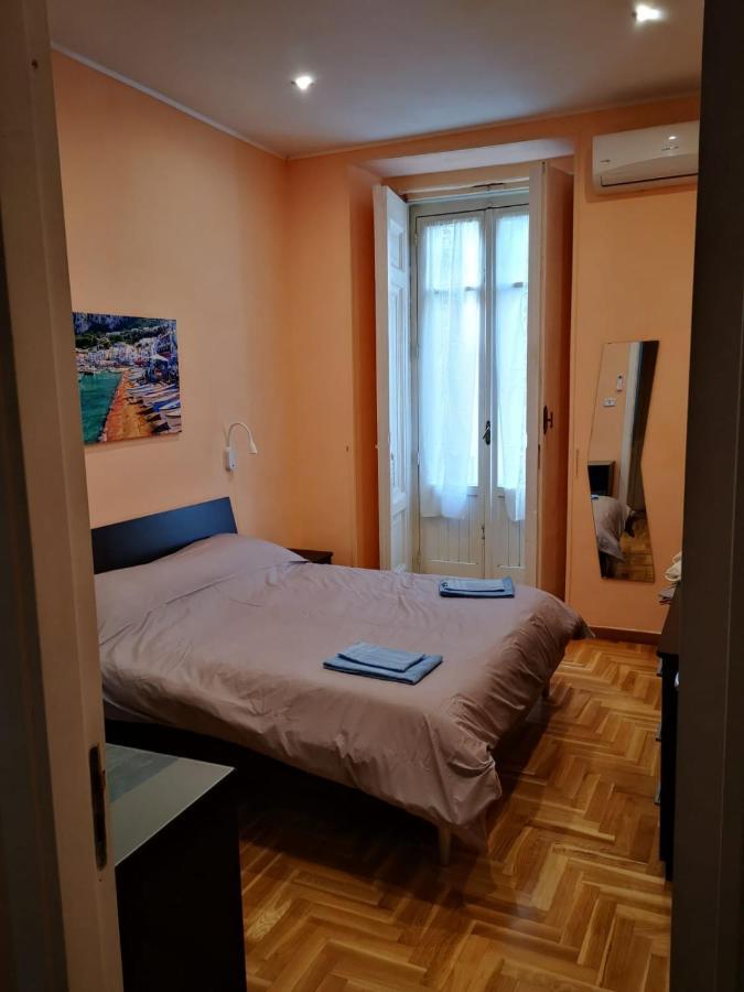 Casa Cupiello Via Chiaia - Casa Vacanze Ad Uso Esclusivo Неаполь Экстерьер фото